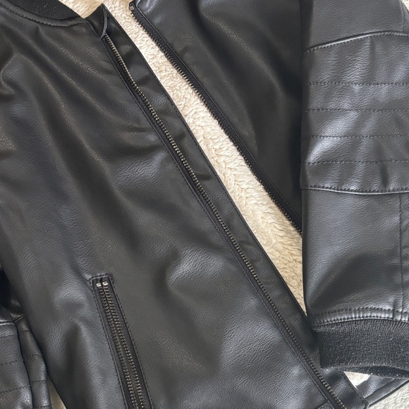 H&M Black Faux Leather Bomber Jacket with Cream Sherpa Lining - Picture 3 of 3
